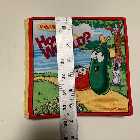 VeggieTales How In The World? Cloth Plush Book - Picture 6 of 8